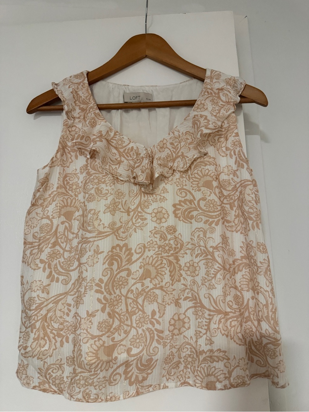 LOFT Cream Floral Ruffle V-Neck Sleeveless Camisole